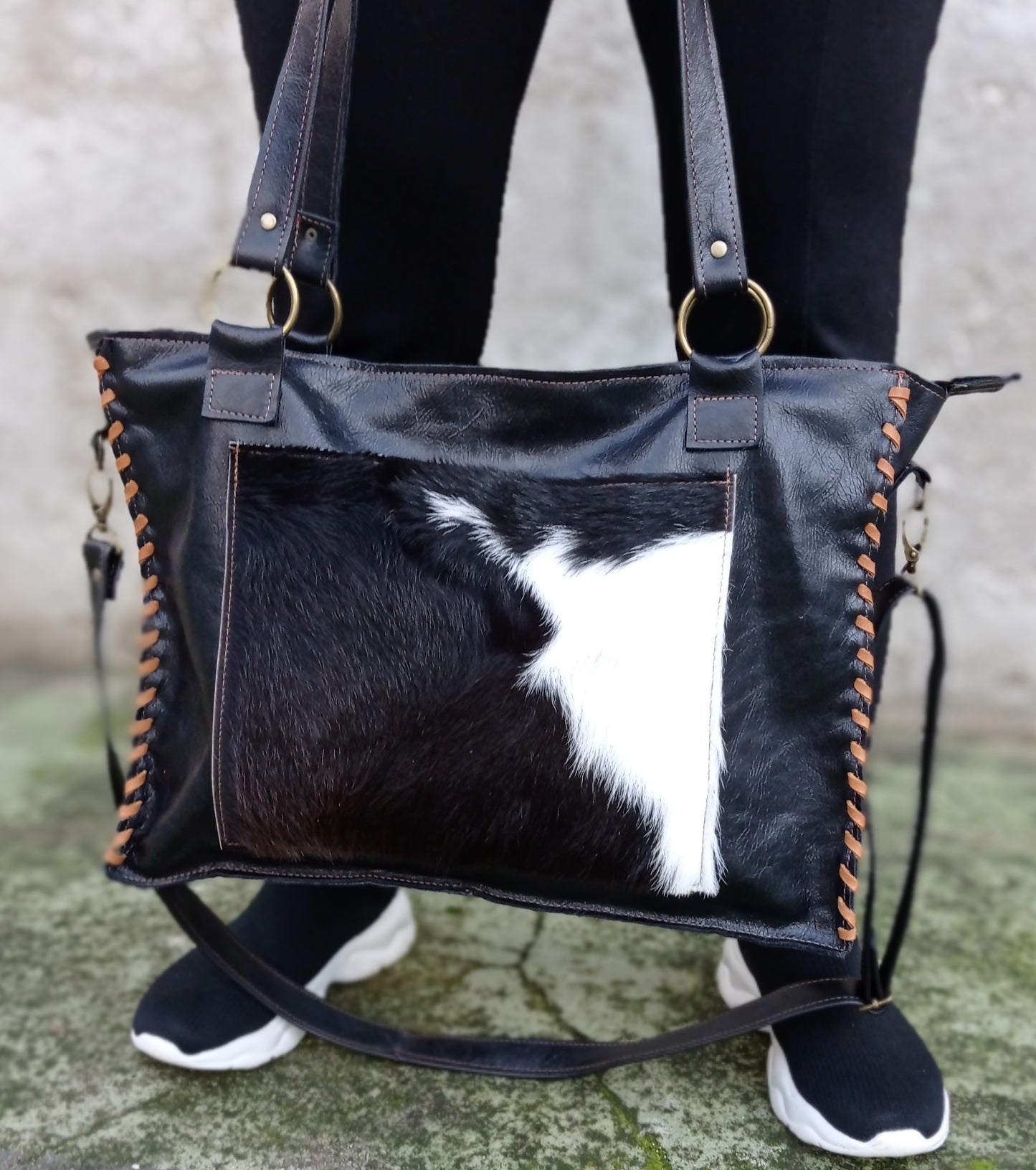 CARTERA BRUNA EN CUERO PELO