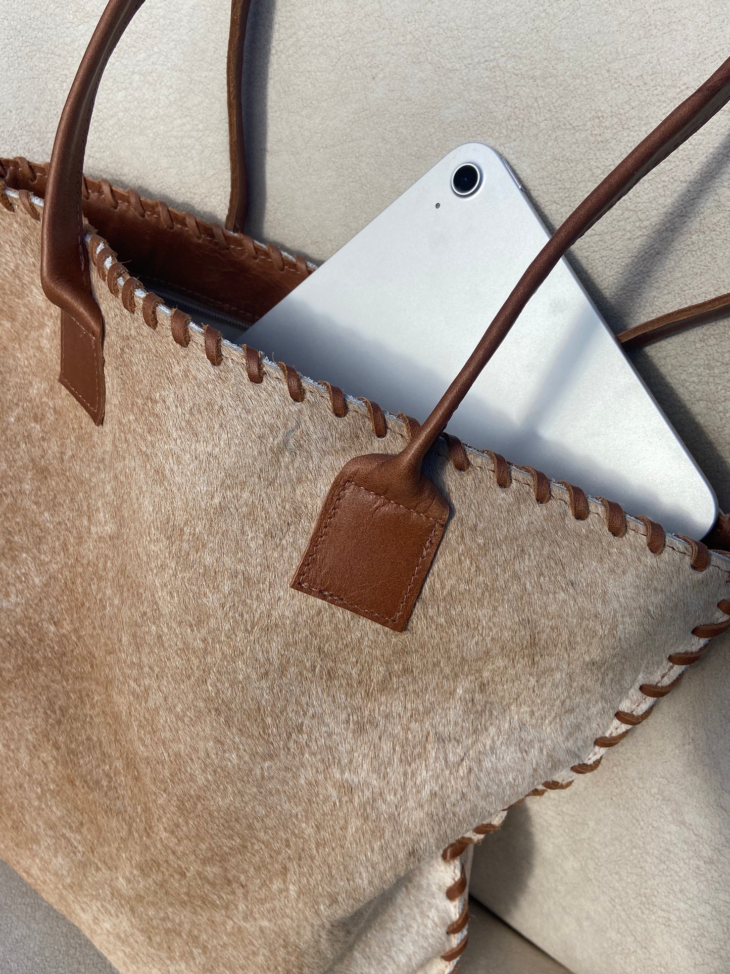 CARTERA BRUNA EN CUERO PELO