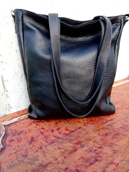 CARTERA BRUNA EN CUERO LISO