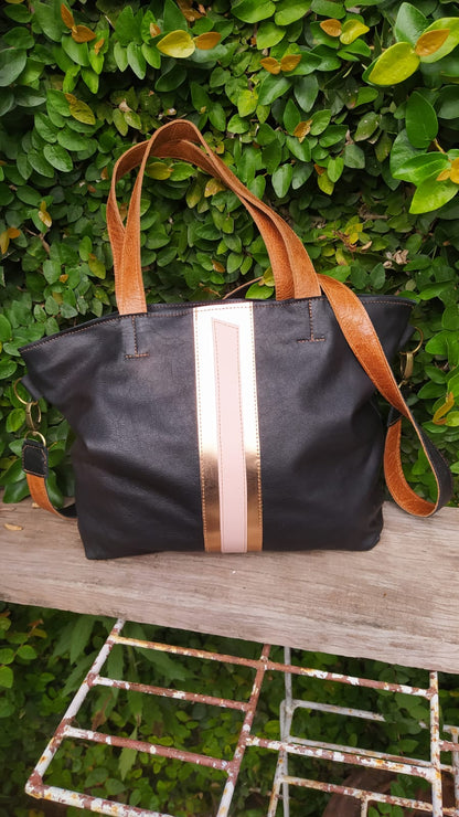 CARTERA BRUNA EN CUERO LISO