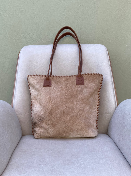 CARTERA BRUNA EN CUERO PELO